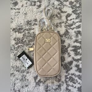 Badgley Mischka Diamond Quilted Oval Crossbody Phone Case in beige NWT